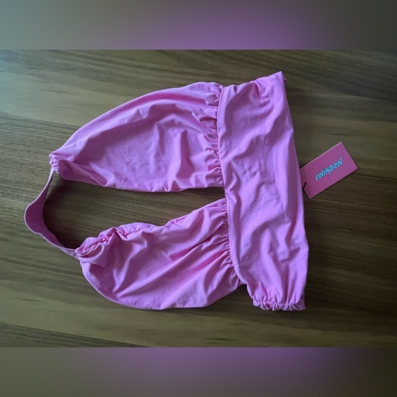 Edikted Tops - Edikted Vibrant Pink Top size M 🎀🎀